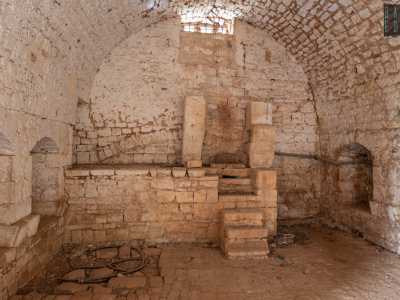 Sul fondo troviamo anche una cisterna di raccolta delle acque piovane, dalla capienza straordinaria di un milione di litri